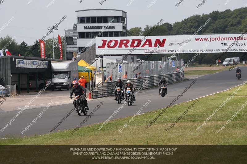 Vintage motorcycle club;eventdigitalimages;mallory park;mallory park trackday photographs;no limits trackdays;peter wileman photography;trackday digital images;trackday photos;vmcc festival 1000 bikes photographs