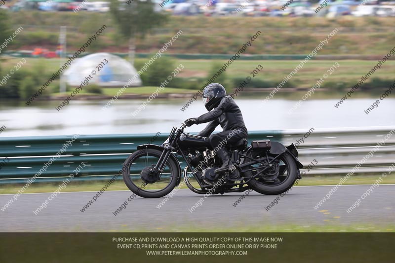 Vintage motorcycle club;eventdigitalimages;mallory park;mallory park trackday photographs;no limits trackdays;peter wileman photography;trackday digital images;trackday photos;vmcc festival 1000 bikes photographs