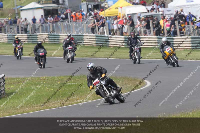 Vintage motorcycle club;eventdigitalimages;mallory park;mallory park trackday photographs;no limits trackdays;peter wileman photography;trackday digital images;trackday photos;vmcc festival 1000 bikes photographs