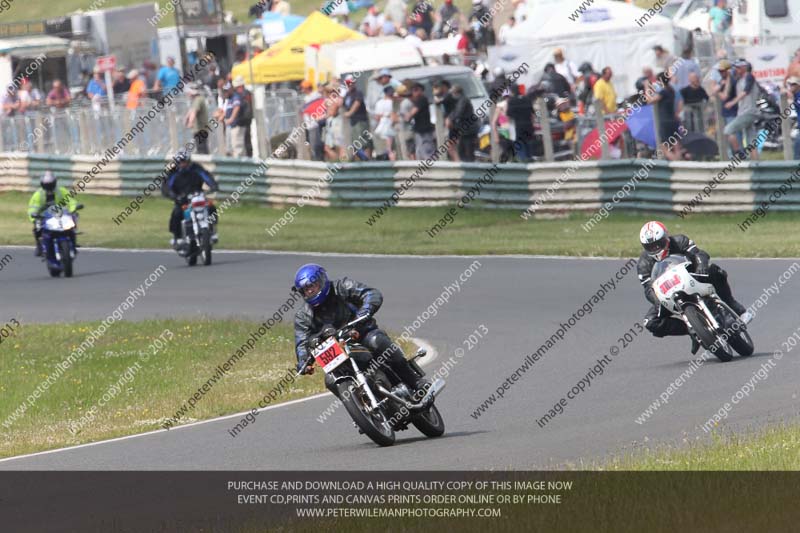 Vintage motorcycle club;eventdigitalimages;mallory park;mallory park trackday photographs;no limits trackdays;peter wileman photography;trackday digital images;trackday photos;vmcc festival 1000 bikes photographs