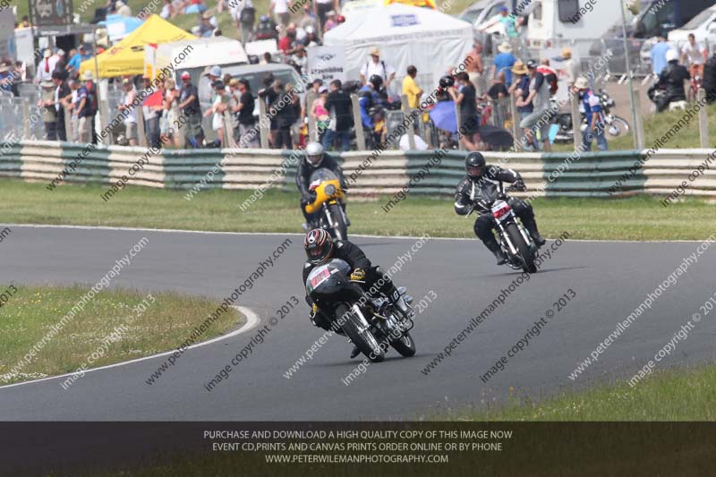 Vintage motorcycle club;eventdigitalimages;mallory park;mallory park trackday photographs;no limits trackdays;peter wileman photography;trackday digital images;trackday photos;vmcc festival 1000 bikes photographs