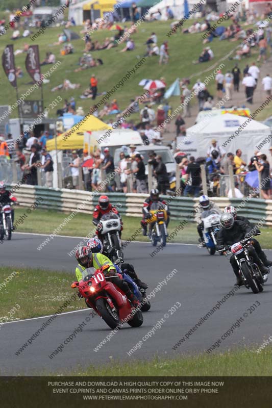 Vintage motorcycle club;eventdigitalimages;mallory park;mallory park trackday photographs;no limits trackdays;peter wileman photography;trackday digital images;trackday photos;vmcc festival 1000 bikes photographs