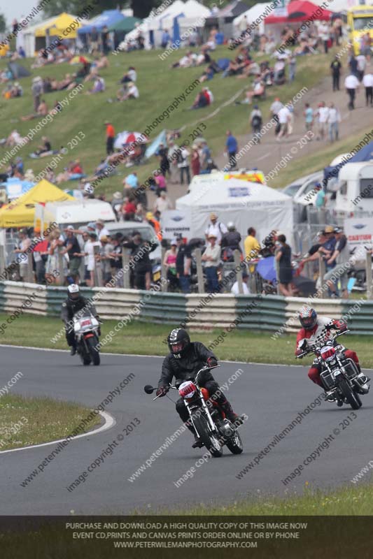 Vintage motorcycle club;eventdigitalimages;mallory park;mallory park trackday photographs;no limits trackdays;peter wileman photography;trackday digital images;trackday photos;vmcc festival 1000 bikes photographs
