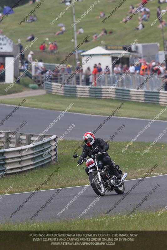 Vintage motorcycle club;eventdigitalimages;mallory park;mallory park trackday photographs;no limits trackdays;peter wileman photography;trackday digital images;trackday photos;vmcc festival 1000 bikes photographs