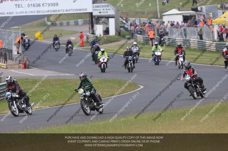 Vintage motorcycle club;eventdigitalimages;mallory park;mallory park trackday photographs;no limits trackdays;peter wileman photography;trackday digital images;trackday photos;vmcc festival 1000 bikes photographs