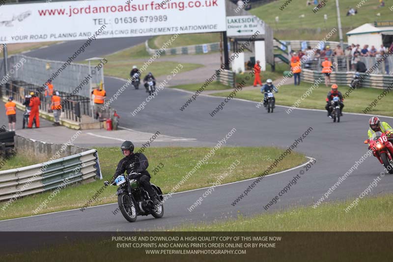 Vintage motorcycle club;eventdigitalimages;mallory park;mallory park trackday photographs;no limits trackdays;peter wileman photography;trackday digital images;trackday photos;vmcc festival 1000 bikes photographs