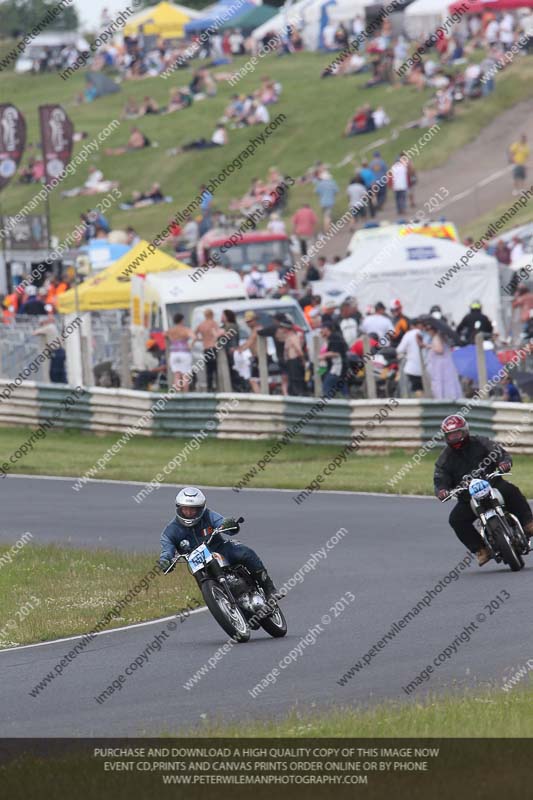 Vintage motorcycle club;eventdigitalimages;mallory park;mallory park trackday photographs;no limits trackdays;peter wileman photography;trackday digital images;trackday photos;vmcc festival 1000 bikes photographs