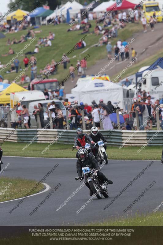 Vintage motorcycle club;eventdigitalimages;mallory park;mallory park trackday photographs;no limits trackdays;peter wileman photography;trackday digital images;trackday photos;vmcc festival 1000 bikes photographs