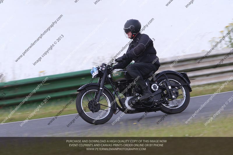 Vintage motorcycle club;eventdigitalimages;mallory park;mallory park trackday photographs;no limits trackdays;peter wileman photography;trackday digital images;trackday photos;vmcc festival 1000 bikes photographs