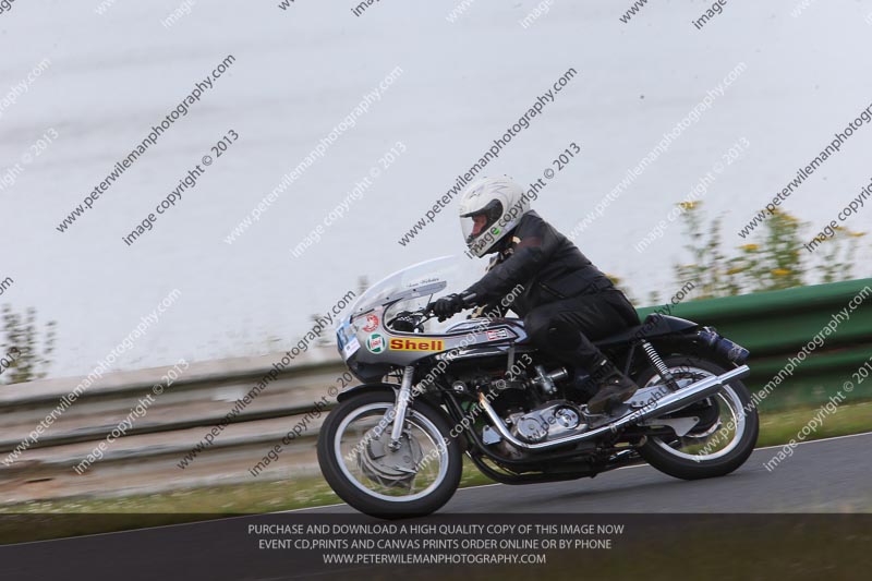 Vintage motorcycle club;eventdigitalimages;mallory park;mallory park trackday photographs;no limits trackdays;peter wileman photography;trackday digital images;trackday photos;vmcc festival 1000 bikes photographs