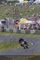 Vintage-motorcycle-club;eventdigitalimages;mallory-park;mallory-park-trackday-photographs;no-limits-trackdays;peter-wileman-photography;trackday-digital-images;trackday-photos;vmcc-festival-1000-bikes-photographs