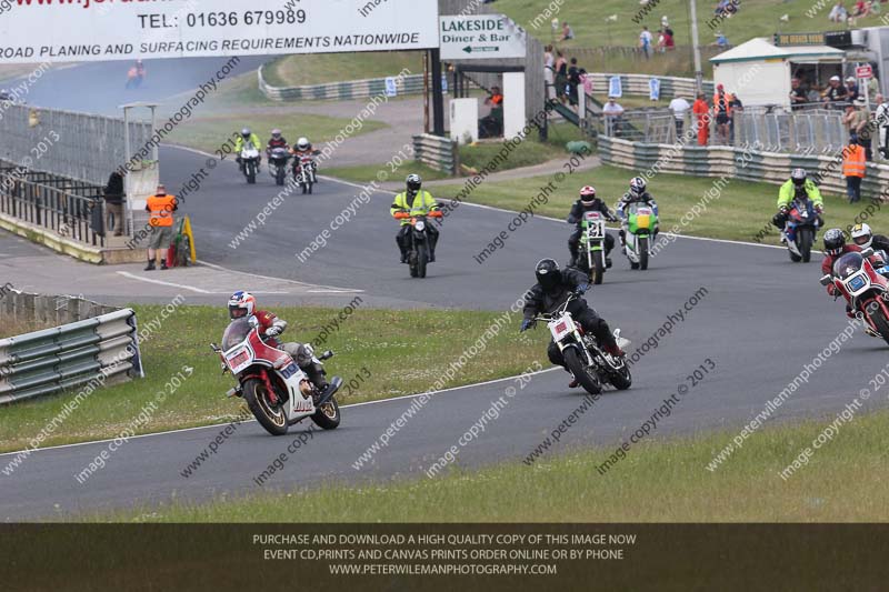 Vintage motorcycle club;eventdigitalimages;mallory park;mallory park trackday photographs;no limits trackdays;peter wileman photography;trackday digital images;trackday photos;vmcc festival 1000 bikes photographs