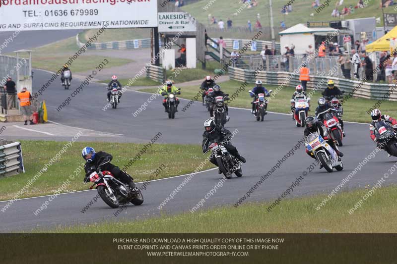 Vintage motorcycle club;eventdigitalimages;mallory park;mallory park trackday photographs;no limits trackdays;peter wileman photography;trackday digital images;trackday photos;vmcc festival 1000 bikes photographs