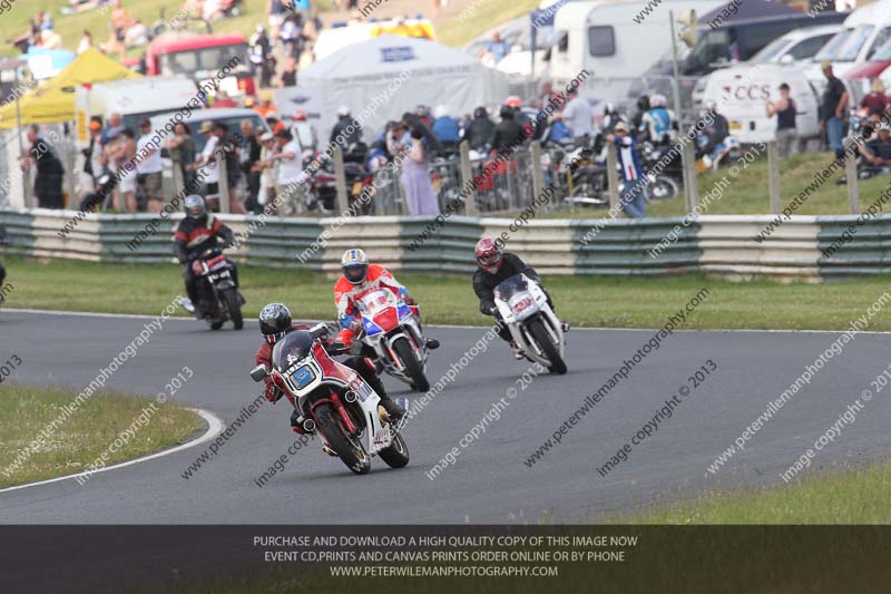 Vintage motorcycle club;eventdigitalimages;mallory park;mallory park trackday photographs;no limits trackdays;peter wileman photography;trackday digital images;trackday photos;vmcc festival 1000 bikes photographs