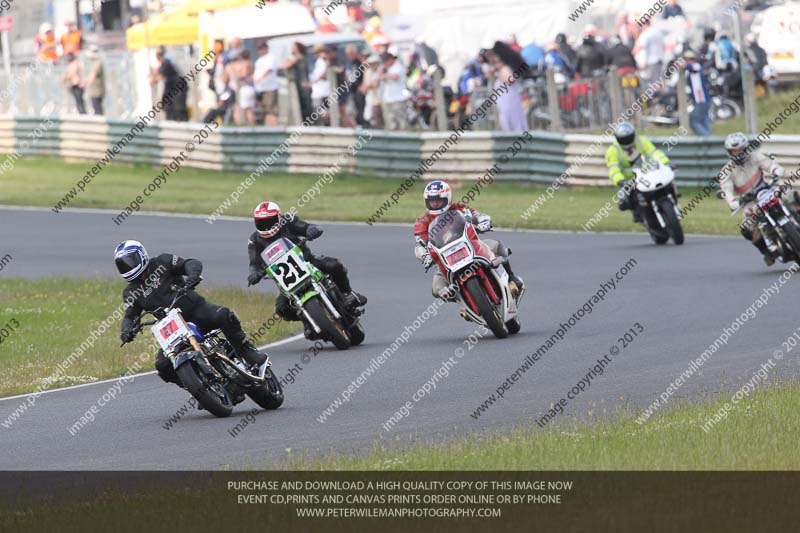 Vintage motorcycle club;eventdigitalimages;mallory park;mallory park trackday photographs;no limits trackdays;peter wileman photography;trackday digital images;trackday photos;vmcc festival 1000 bikes photographs