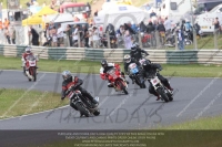 Vintage-motorcycle-club;eventdigitalimages;mallory-park;mallory-park-trackday-photographs;no-limits-trackdays;peter-wileman-photography;trackday-digital-images;trackday-photos;vmcc-festival-1000-bikes-photographs