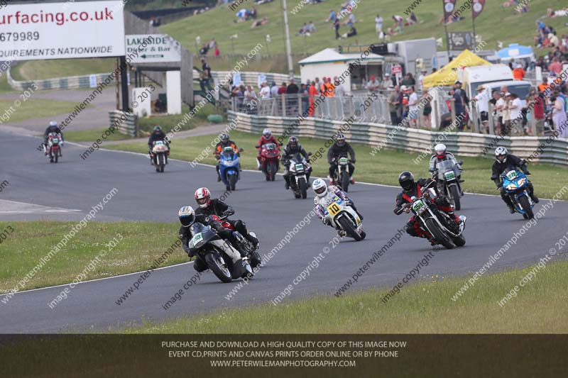 Vintage motorcycle club;eventdigitalimages;mallory park;mallory park trackday photographs;no limits trackdays;peter wileman photography;trackday digital images;trackday photos;vmcc festival 1000 bikes photographs