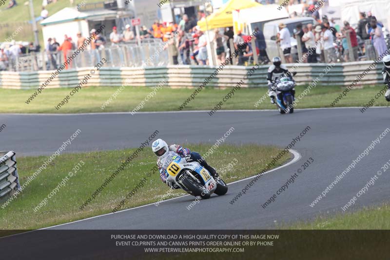 Vintage motorcycle club;eventdigitalimages;mallory park;mallory park trackday photographs;no limits trackdays;peter wileman photography;trackday digital images;trackday photos;vmcc festival 1000 bikes photographs