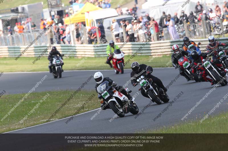 Vintage motorcycle club;eventdigitalimages;mallory park;mallory park trackday photographs;no limits trackdays;peter wileman photography;trackday digital images;trackday photos;vmcc festival 1000 bikes photographs