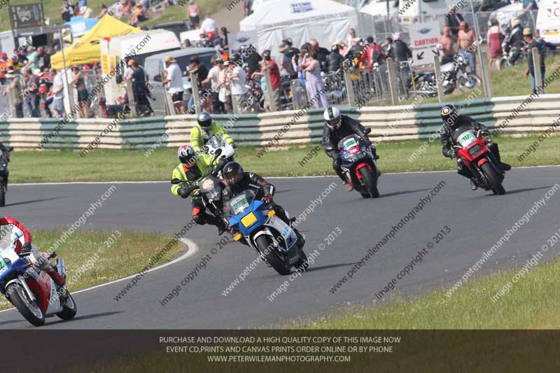 Vintage motorcycle club;eventdigitalimages;mallory park;mallory park trackday photographs;no limits trackdays;peter wileman photography;trackday digital images;trackday photos;vmcc festival 1000 bikes photographs