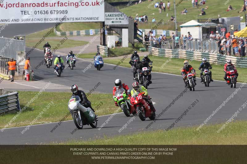 Vintage motorcycle club;eventdigitalimages;mallory park;mallory park trackday photographs;no limits trackdays;peter wileman photography;trackday digital images;trackday photos;vmcc festival 1000 bikes photographs