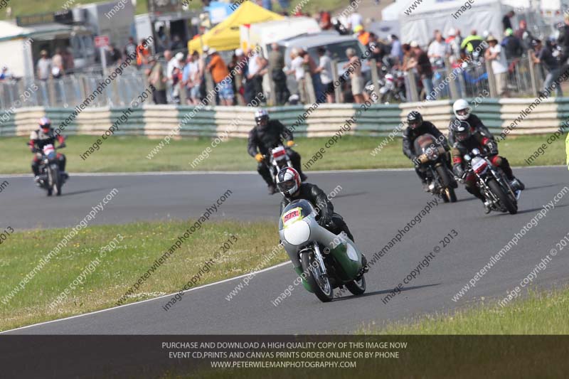 Vintage motorcycle club;eventdigitalimages;mallory park;mallory park trackday photographs;no limits trackdays;peter wileman photography;trackday digital images;trackday photos;vmcc festival 1000 bikes photographs