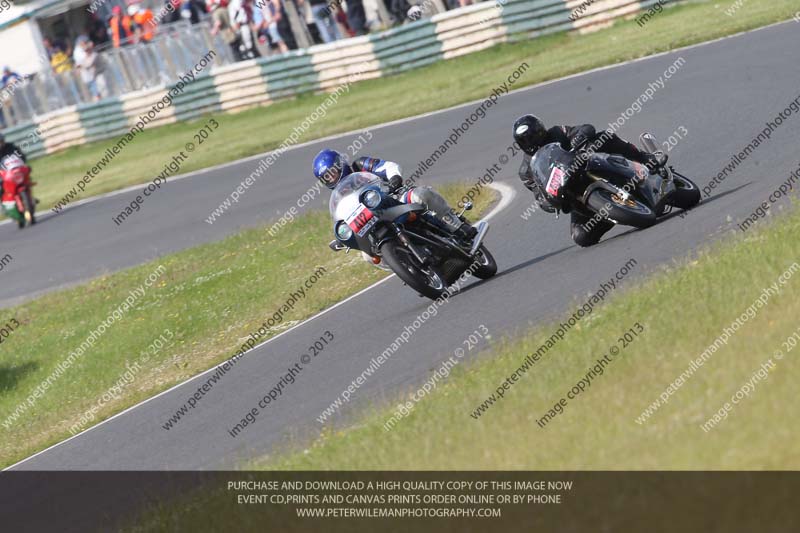 Vintage motorcycle club;eventdigitalimages;mallory park;mallory park trackday photographs;no limits trackdays;peter wileman photography;trackday digital images;trackday photos;vmcc festival 1000 bikes photographs