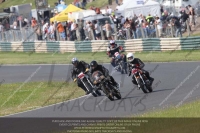 Vintage-motorcycle-club;eventdigitalimages;mallory-park;mallory-park-trackday-photographs;no-limits-trackdays;peter-wileman-photography;trackday-digital-images;trackday-photos;vmcc-festival-1000-bikes-photographs