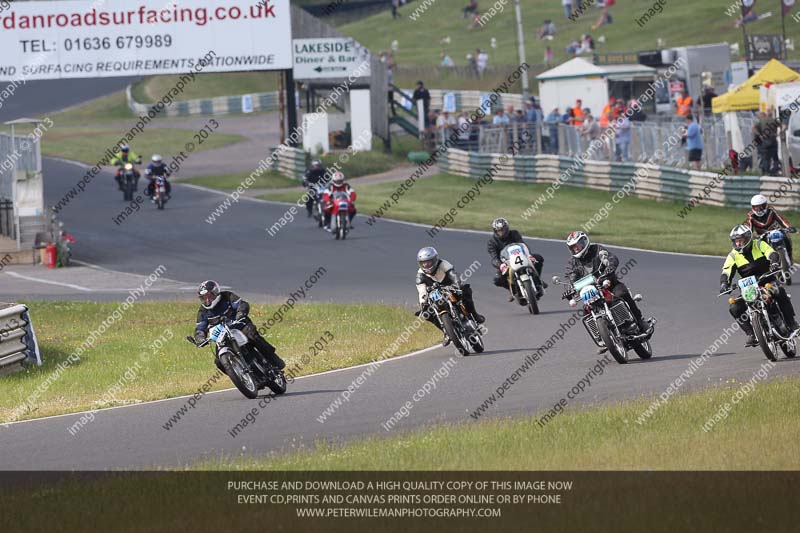 Vintage motorcycle club;eventdigitalimages;mallory park;mallory park trackday photographs;no limits trackdays;peter wileman photography;trackday digital images;trackday photos;vmcc festival 1000 bikes photographs