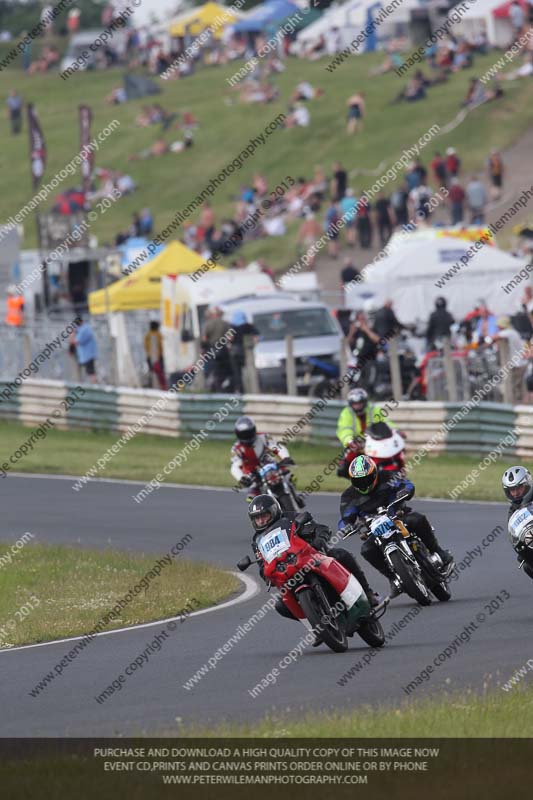 Vintage motorcycle club;eventdigitalimages;mallory park;mallory park trackday photographs;no limits trackdays;peter wileman photography;trackday digital images;trackday photos;vmcc festival 1000 bikes photographs