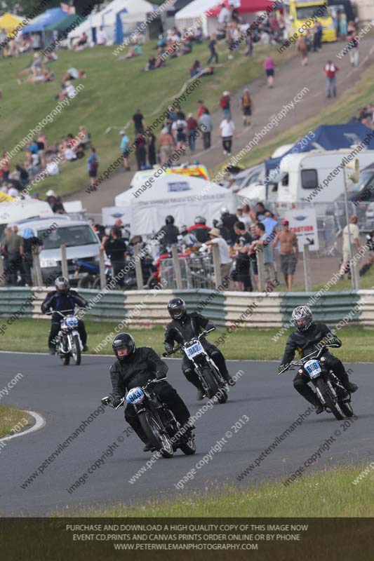 Vintage motorcycle club;eventdigitalimages;mallory park;mallory park trackday photographs;no limits trackdays;peter wileman photography;trackday digital images;trackday photos;vmcc festival 1000 bikes photographs