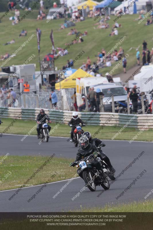 Vintage motorcycle club;eventdigitalimages;mallory park;mallory park trackday photographs;no limits trackdays;peter wileman photography;trackday digital images;trackday photos;vmcc festival 1000 bikes photographs