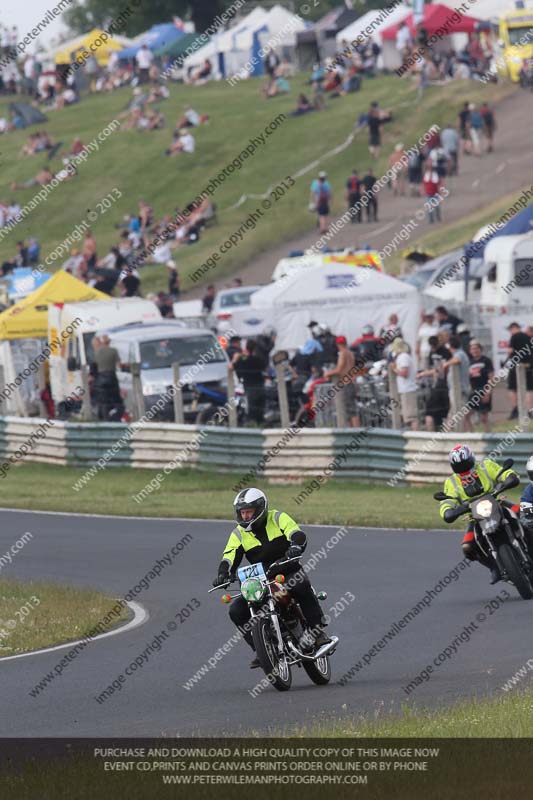 Vintage motorcycle club;eventdigitalimages;mallory park;mallory park trackday photographs;no limits trackdays;peter wileman photography;trackday digital images;trackday photos;vmcc festival 1000 bikes photographs