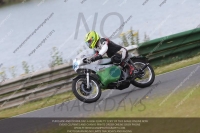 Vintage-motorcycle-club;eventdigitalimages;mallory-park;mallory-park-trackday-photographs;no-limits-trackdays;peter-wileman-photography;trackday-digital-images;trackday-photos;vmcc-festival-1000-bikes-photographs