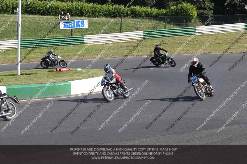 Vintage motorcycle club;eventdigitalimages;mallory park;mallory park trackday photographs;no limits trackdays;peter wileman photography;trackday digital images;trackday photos;vmcc festival 1000 bikes photographs