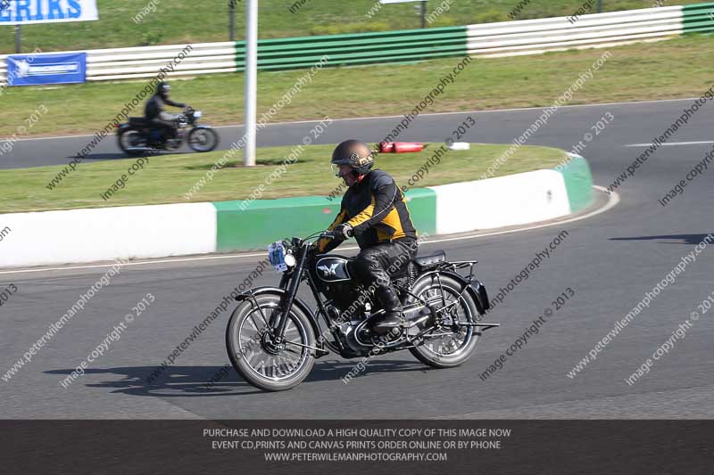 Vintage motorcycle club;eventdigitalimages;mallory park;mallory park trackday photographs;no limits trackdays;peter wileman photography;trackday digital images;trackday photos;vmcc festival 1000 bikes photographs