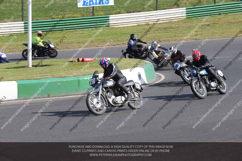 Vintage motorcycle club;eventdigitalimages;mallory park;mallory park trackday photographs;no limits trackdays;peter wileman photography;trackday digital images;trackday photos;vmcc festival 1000 bikes photographs