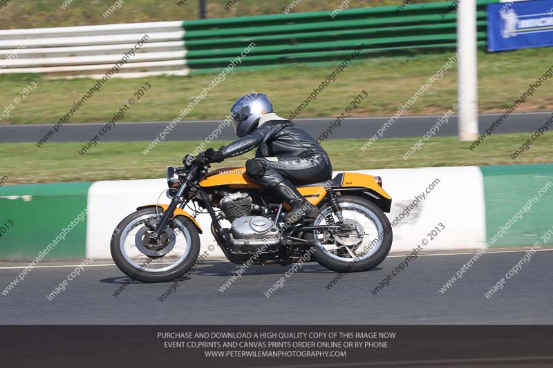 Vintage motorcycle club;eventdigitalimages;mallory park;mallory park trackday photographs;no limits trackdays;peter wileman photography;trackday digital images;trackday photos;vmcc festival 1000 bikes photographs