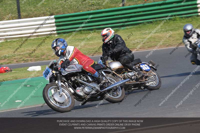 Vintage motorcycle club;eventdigitalimages;mallory park;mallory park trackday photographs;no limits trackdays;peter wileman photography;trackday digital images;trackday photos;vmcc festival 1000 bikes photographs