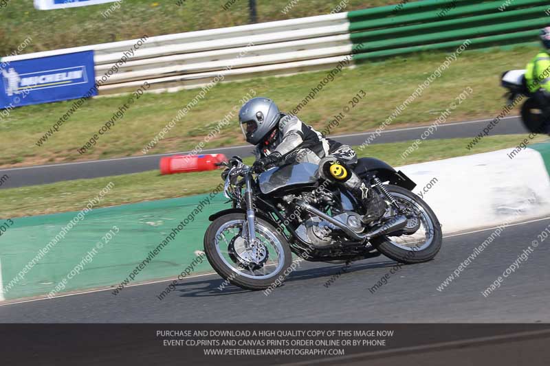 Vintage motorcycle club;eventdigitalimages;mallory park;mallory park trackday photographs;no limits trackdays;peter wileman photography;trackday digital images;trackday photos;vmcc festival 1000 bikes photographs
