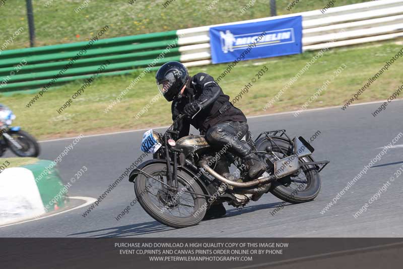 Vintage motorcycle club;eventdigitalimages;mallory park;mallory park trackday photographs;no limits trackdays;peter wileman photography;trackday digital images;trackday photos;vmcc festival 1000 bikes photographs