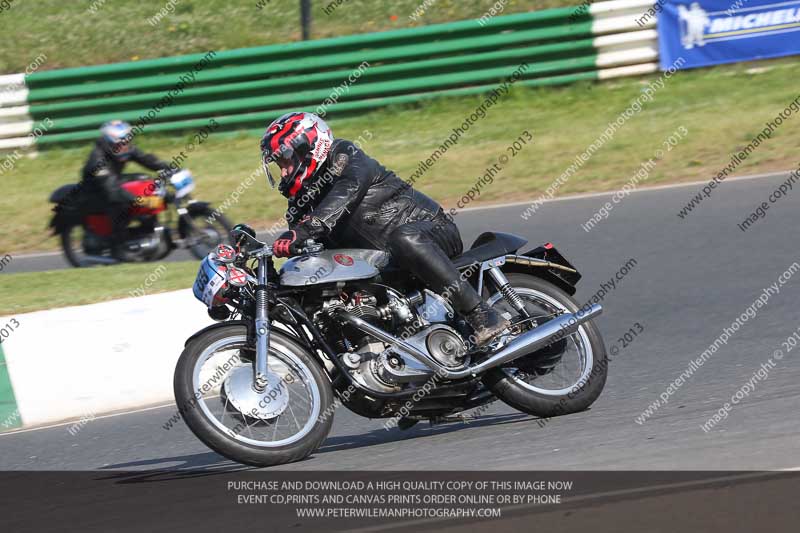 Vintage motorcycle club;eventdigitalimages;mallory park;mallory park trackday photographs;no limits trackdays;peter wileman photography;trackday digital images;trackday photos;vmcc festival 1000 bikes photographs