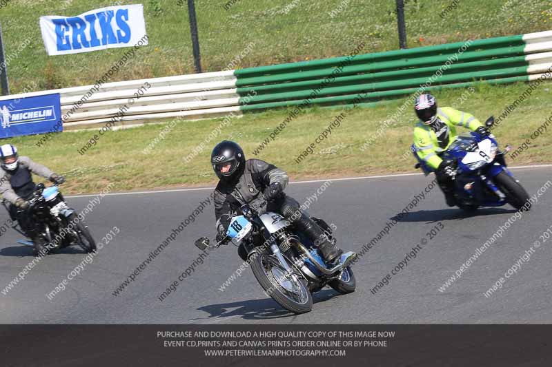 Vintage motorcycle club;eventdigitalimages;mallory park;mallory park trackday photographs;no limits trackdays;peter wileman photography;trackday digital images;trackday photos;vmcc festival 1000 bikes photographs