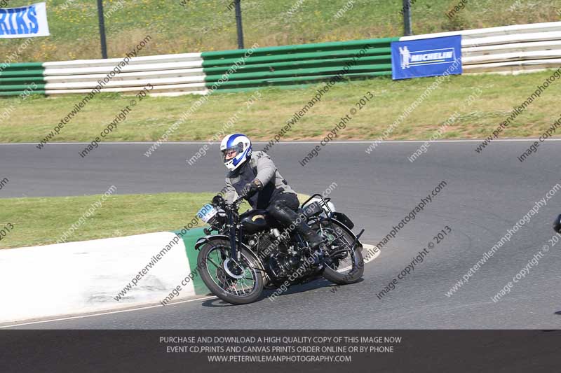Vintage motorcycle club;eventdigitalimages;mallory park;mallory park trackday photographs;no limits trackdays;peter wileman photography;trackday digital images;trackday photos;vmcc festival 1000 bikes photographs