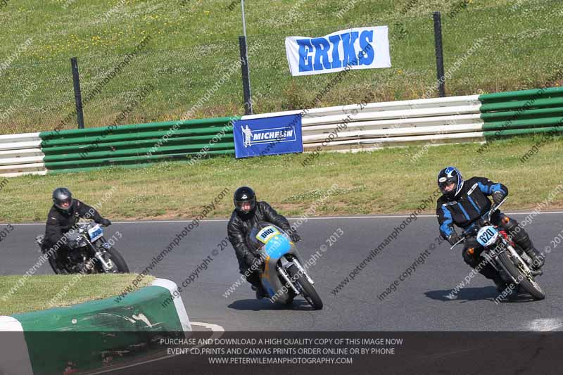 Vintage motorcycle club;eventdigitalimages;mallory park;mallory park trackday photographs;no limits trackdays;peter wileman photography;trackday digital images;trackday photos;vmcc festival 1000 bikes photographs