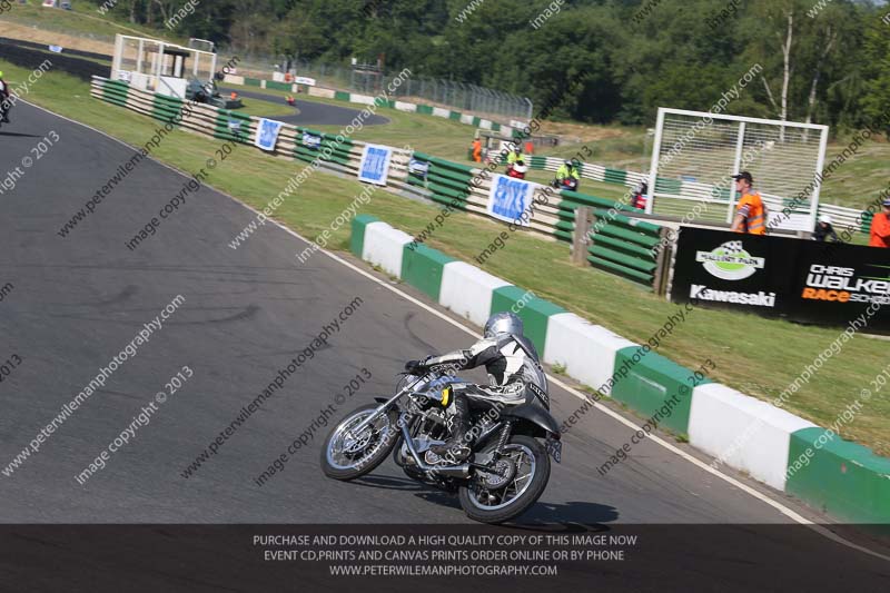 Vintage motorcycle club;eventdigitalimages;mallory park;mallory park trackday photographs;no limits trackdays;peter wileman photography;trackday digital images;trackday photos;vmcc festival 1000 bikes photographs