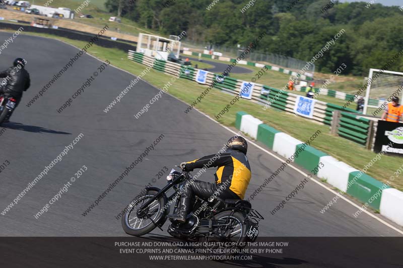 Vintage motorcycle club;eventdigitalimages;mallory park;mallory park trackday photographs;no limits trackdays;peter wileman photography;trackday digital images;trackday photos;vmcc festival 1000 bikes photographs