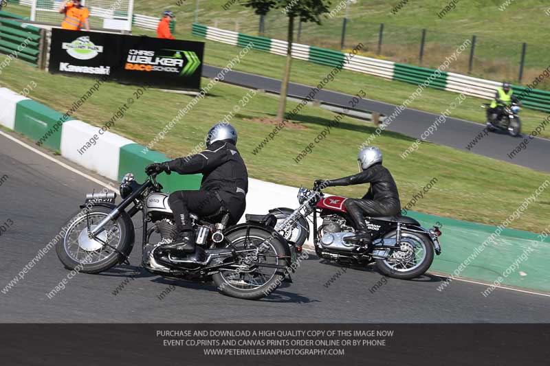 Vintage motorcycle club;eventdigitalimages;mallory park;mallory park trackday photographs;no limits trackdays;peter wileman photography;trackday digital images;trackday photos;vmcc festival 1000 bikes photographs