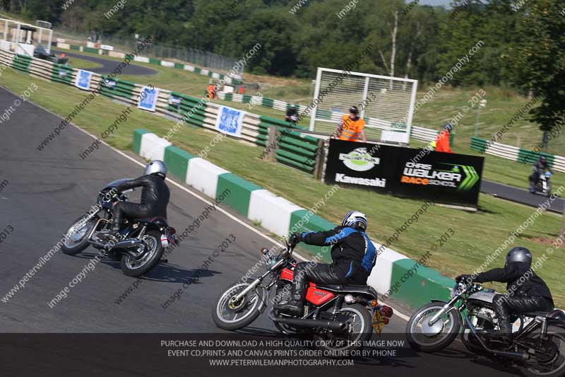 Vintage motorcycle club;eventdigitalimages;mallory park;mallory park trackday photographs;no limits trackdays;peter wileman photography;trackday digital images;trackday photos;vmcc festival 1000 bikes photographs