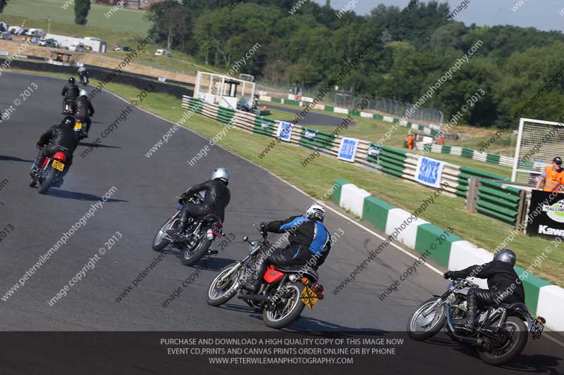 Vintage motorcycle club;eventdigitalimages;mallory park;mallory park trackday photographs;no limits trackdays;peter wileman photography;trackday digital images;trackday photos;vmcc festival 1000 bikes photographs
